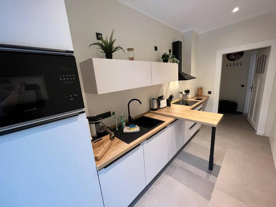 Soul-Apartment Terrasse Privat-Parkplatz Boxspringbett 55Zoll Tv Wlan Λειψία Εξωτερικό φωτογραφία